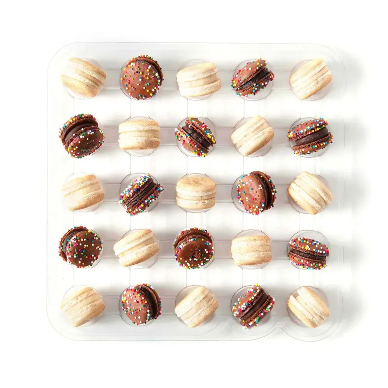 Black & White Macarons