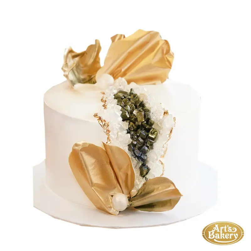 Cracked Jewel with Golden Fabric Cake 154