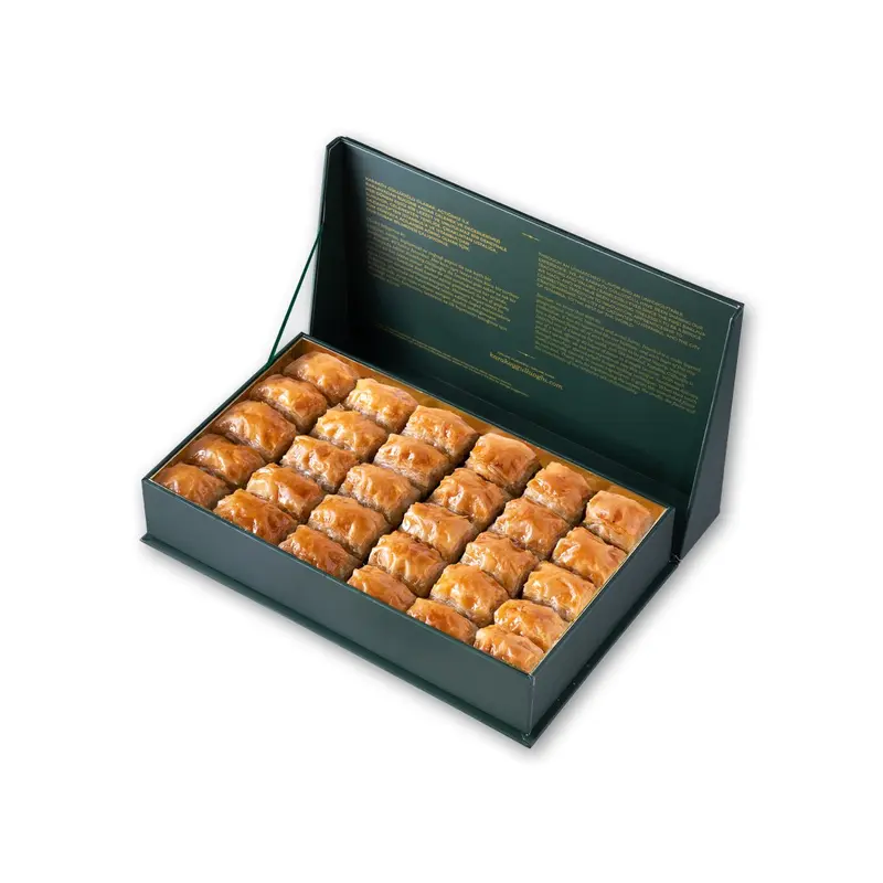 Karakoy Gulluoglu | Baklava with Pistachio in Special Gift Box
