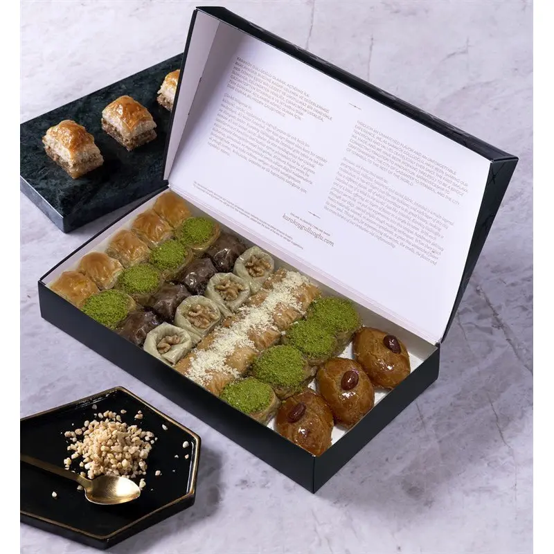 Karakoy Gulluoglu | Premium Baklava with Walnuts Gift Box