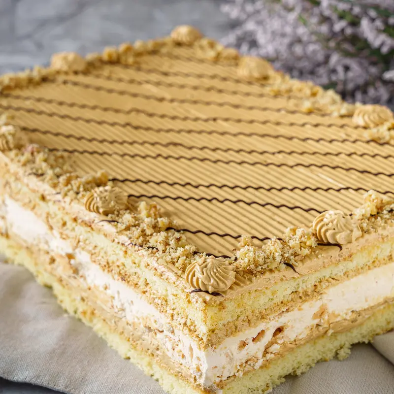 Meringue "Kievski" Cake (Quarter Sheet)