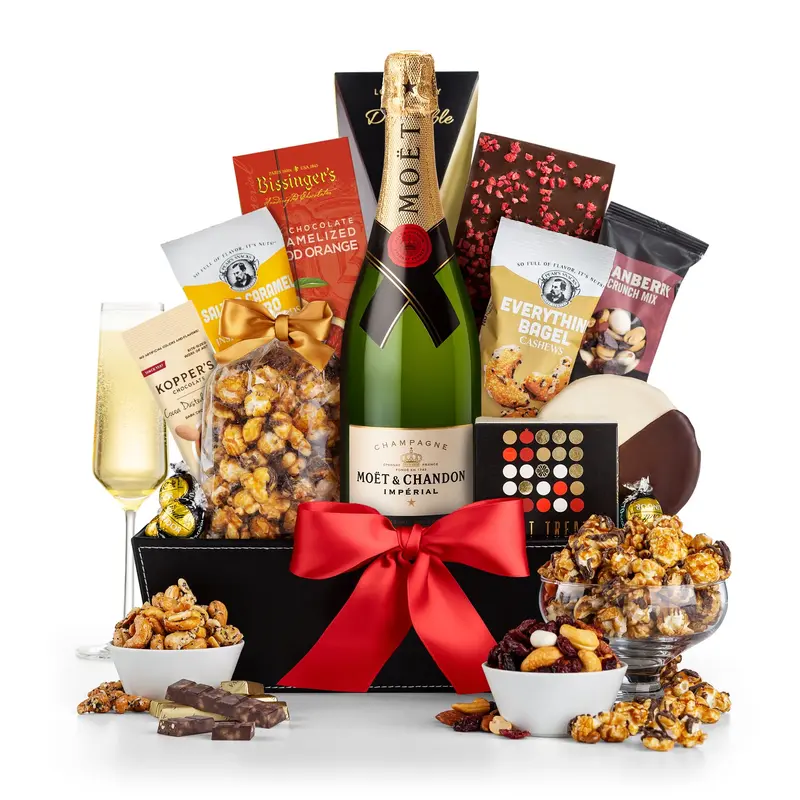 5th Avenue with Mot & Chandon Imperial Brut Champagne