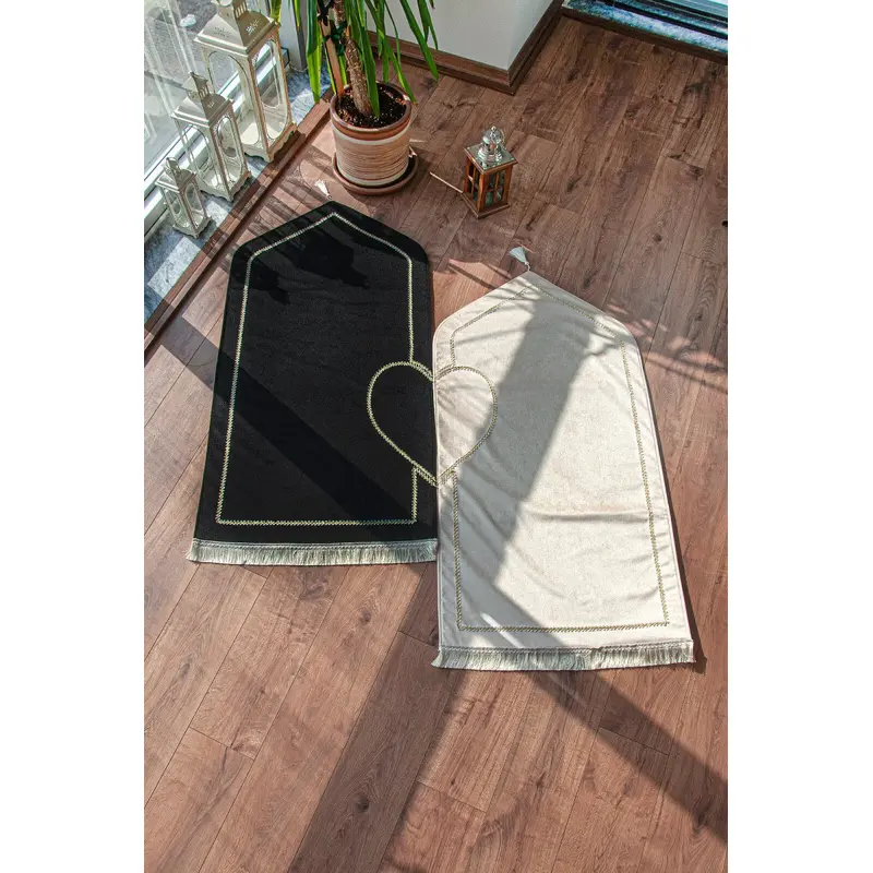 Special for Couples Sponge Soft Textured Velvet Heart Prayer Rug Set Black Cream
