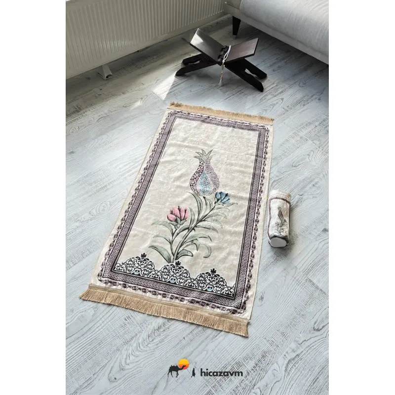 Tulip Motif Prayer Rug with Bag (Cream)