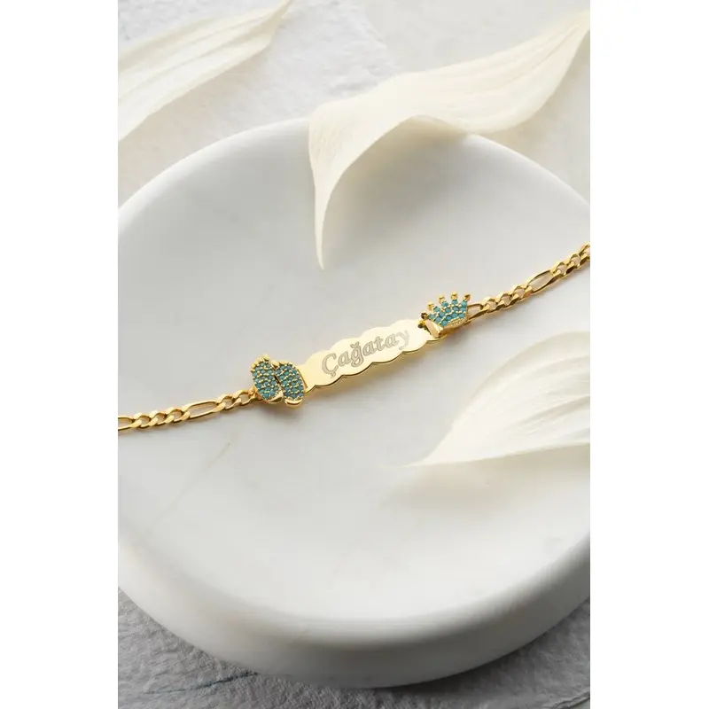 Personalized Sterling Silver Baby Bracelet - Engraved Name Figaro Chain with Blue Feet - New Baby Gift