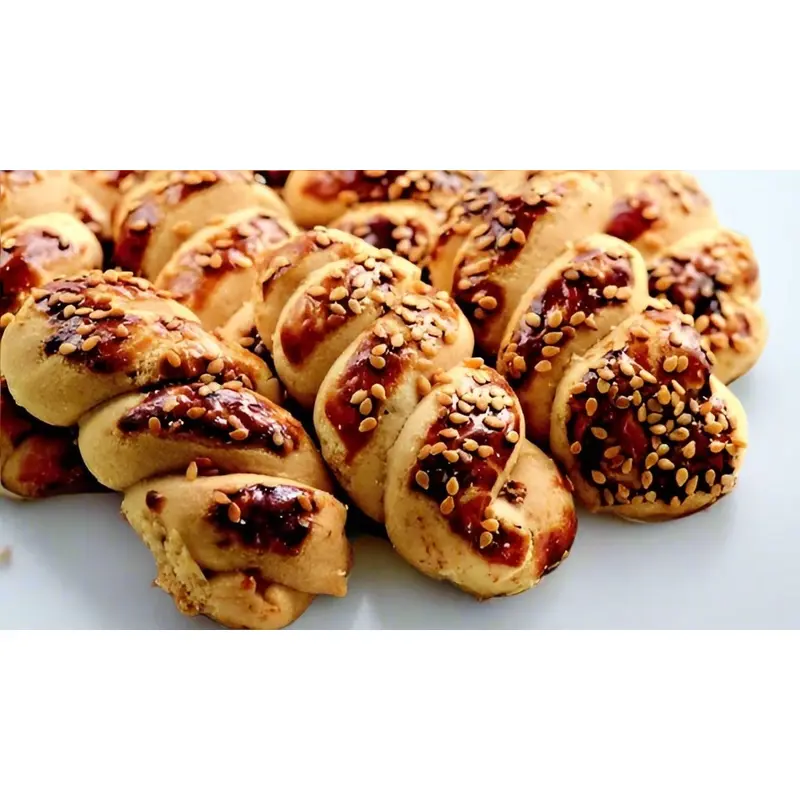 Kalamoz | Turkish Cookies with Raisins and Sesame