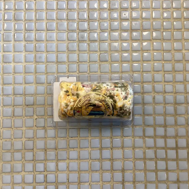 p jacquin fromage de chevre aux fleurs