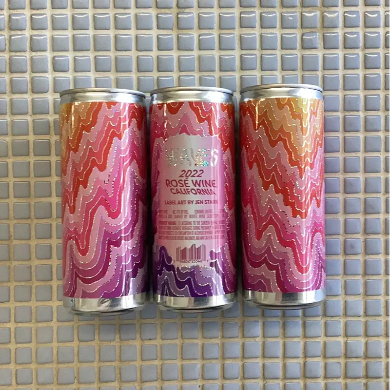 las jaras waves red wine can