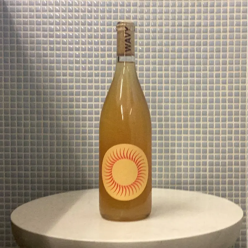 wavy wines sunshine skin contact 2023