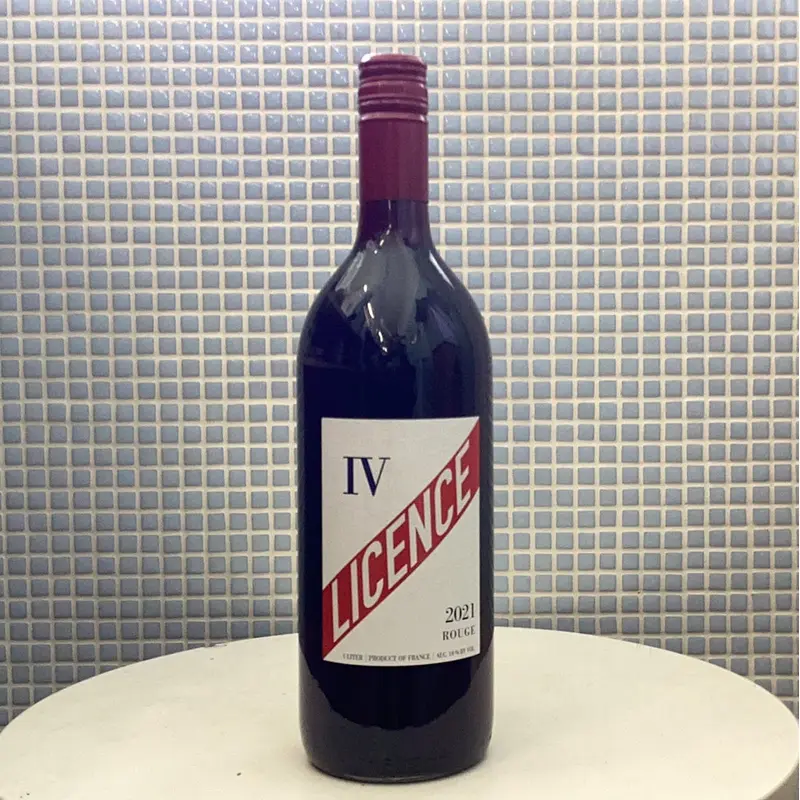 licence iv red 2022 1 liter wine